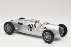 Auto Union Typ C #18 B. Rosemeyer Internationales Eifelrennen Nürburgring Winner 1936 Minichamps 1:18 155361018 Metall – Bild 4 von 6
