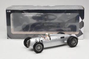 Auto Union Type C #57 H. Stuck Winner Shelsley Walsh Hill Climb 1936 Minichamps 1:18 155361057 Metall – Bild 6 von 6