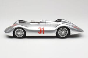 Auto Union Typ C Stromlinie #31 B. Rosemeyer 1937 Silber Revell 1:18 08436 Metall – Bild 4 von 8