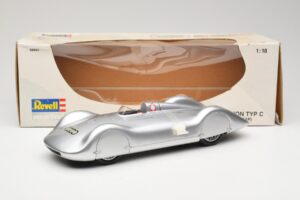Auto Union Type C Streamliner #72 B. Rosemeyer World Record 1937 Revell 1:18 08420 Metall – Bild 6 von 6