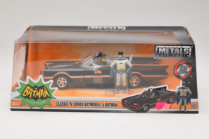 Batmobile Mit Batman-Figur Metals Diecast 1:24 98259 Metall