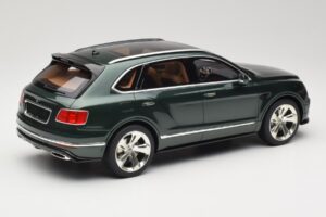Bentley Bentayga Styling Pack Grün GT Spirit 1:18 GT133 Resin – Bild 2 von 6