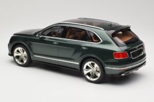 Bentley Bentayga Styling Pack Grün GT Spirit 1:18 GT133 Resin – Bild 5 von 6