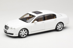 Bentley Continental Flying Spur Weiss Minichamps 1:18 100139461 Metall