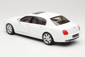 Bentley Continental Flying Spur Weiss Minichamps 1:18 100139461 Metall – Bild 7 von 8