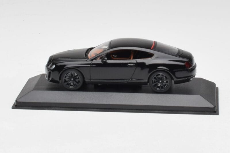 Bentley Continental GT Schwarz Mit Schwarzen Felgen Minichamps 1:43 Bentley Continental GT Schwarz Mit Schwarzen Felgen Minichamps 1:43 BENTLEY002 Metall