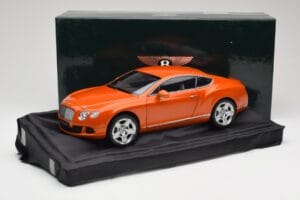 Bentley Continental GT Orange Metallic Minichamps 1:18 100139921 Metall – Bild 8 von 8