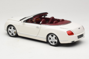 Bentley Continental GTC Weiss Minichamps 1:18 100139032 Metall – Bild 7 von 8