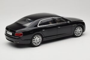Bentley Flying Spur W12 Diamond Black Kyosho 1:18 08891DBK Metall – Bild 3 von 8