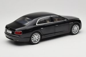 Bentley Flying Spur W12 Onyx Black Kyosho 1:18 08891NX Metall – Bild 3 von 8