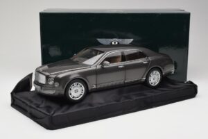 Bentley Mulsanne Brodgar Metallic Minichamps 1:18 BL843 Metall – Bild 8 von 8