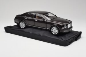 Bentley Mulsanne Burnt Oak Minichamps 1:18 100139905 Metall – Bild 6 von 8