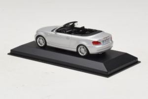 BMW 1-Series E88 Cabriolet Titan Silver Minichamps 1:43 80420427037-R1 Metall – Bild 3 von 5