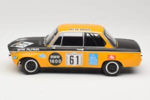BMW 1600-2 BMW Alpina #61 R. Herzog / N. Lauda DNF 6 Hours Nurburgring 1970 Minichamps 1:18 155702661 Metall – Bild 3 von 6