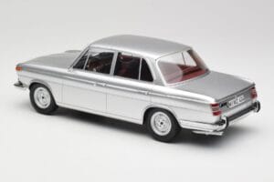 BMW 1800 Ti Silber Minichamps 1:18 107024000 Resin – Bild 5 von 6