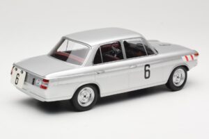 BMW 1800 TiSA #6 J. Munaron / K. Eppelein 24 Hours of Spa 1965 Minichamps 1:18 155652906 Metall – Bild 2 von 6