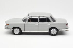 BMW 1800 TiSA Bernina Grau AUTOart 1:18 70621 Metall – Bild 4 von 8