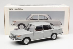 BMW 1800 TiSA Bernina Grau AUTOart 1:18 70621 Metall – Bild 8 von 8