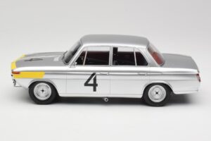 BMW 1800 TiSA #4 J. Ickx / J. van Ophem 24 Hours of Spa 1965 Winners Minichamps 1:18 107652504 Resin – Bild 3 von 6