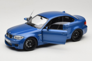 BMW 1M Coupe E82 Blue Metallic Minichamps 1:18 110020025 Metall – Bild 2 von 8