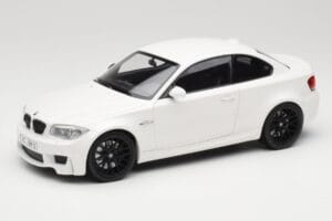 BMW 1M Coupe E82 Weiss Minichamps 1:18 110020022 Metall