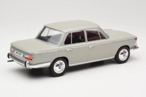 BMW 2000 TI Grau MCG 1:18 MCG18112 Metall – Bild 2 von 6