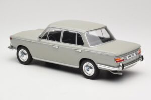BMW 2000 TI Grau MCG 1:18 MCG18112 Metall – Bild 5 von 6