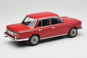 BMW 2000 121 Rot MCG 1:18 MCG18543 Metall – Bild 2 von 6