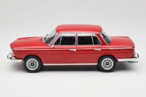 BMW 2000 121 Rot MCG 1:18 MCG18543 Metall – Bild 3 von 6