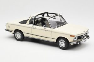 BMW 2002 Baur Cabriolet E10 Chamonix Weiss AUTOart 1:18 70532 Metall – Bild 6 von 8