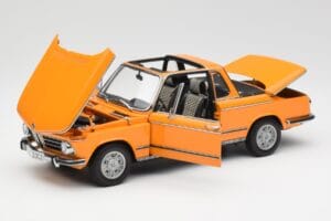 BMW 2002 E10 Cabriolet Colorado Orange AUTOart 1:18 80430300713 Metall – Bild 2 von 8