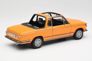 BMW 2002 E10 Cabriolet Colorado Orange AUTOart 1:18 80430300713 Metall – Bild 3 von 8