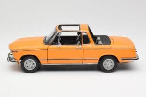 BMW 2002 E10 Cabriolet Colorado Orange AUTOart 1:18 80430300713 Metall – Bild 4 von 8