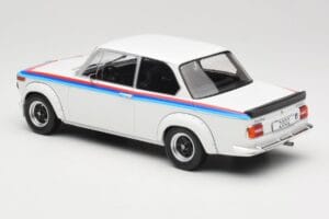 BMW 2002 E10 Turbo Weiss MCG 1:18 MCG18408-R Metall – Bild 5 von 6