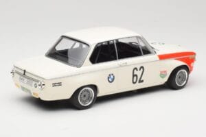BMW 2002 tiK BMW AG #1 H. Hahne / D. Quester Class Winner Guards International 6 Hours Brands Hatch 1969 Minichamps 1:18 1556 – Bild 2 von 6