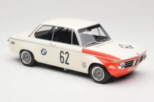 BMW 2002 tiK BMW AG #1 H. Hahne / D. Quester Class Winner Guards International 6 Hours Brands Hatch 1969 Minichamps 1:18 1556 – Bild 4 von 6