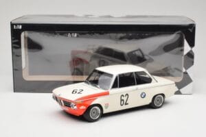 BMW 2002 tiK BMW AG #1 H. Hahne / D. Quester Class Winner Guards International 6 Hours Brands Hatch 1969 Minichamps 1:18 1556 – Bild 6 von 6