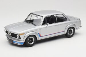 BMW 2002 Turbo E10 Silber Minichamps 1:18 155026201 Metall
