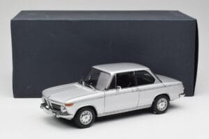 BMW 2002tii Silber AUTOart 1:18 80430151479 Metall – Bild 8 von 8
