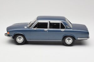 BMW 2500 E3 Blue Metallic Minichamps 1:18 155029200 Metall – Bild 3 von 6