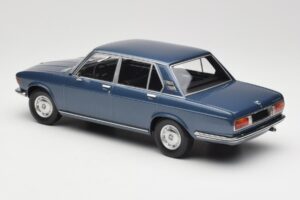 BMW 2500 E3 Blue Metallic Minichamps 1:18 155029200 Metall – Bild 5 von 6