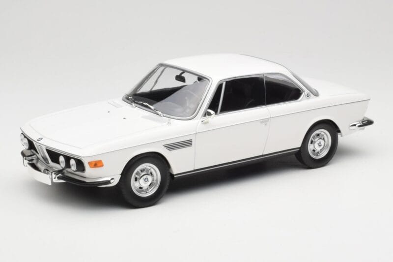 BMW 2800 CS E9 Weiss Minichamps 1:18 155028030 Metall