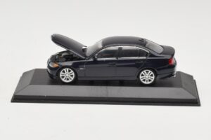 BMW 3 Series E90 Dark Blue Metallic Minichamps 1:43 80420392151-R Metall – Bild 2 von 5