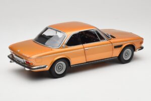 BMW 3.0 CSi E9 Gold Metallic Minichamps 1:18 180029027 Metall – Bild 3 von 8