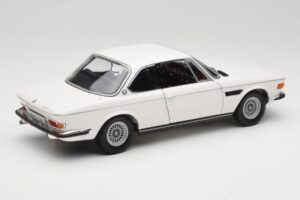 BMW 3.0 CSi E9 Weiss Minichamps 1:18 180029026 Metall – Bild 3 von 8