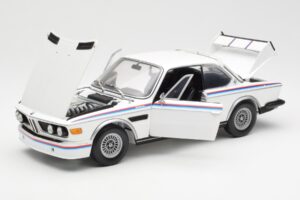 BMW 3.0 CSL E9 Mit Spoiler-Set Weiss Minichamps 1:18 180029021 Metall – Bild 2 von 8