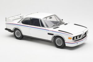 BMW 3.0 CSL E9 Mit Spoiler-Set Weiss Minichamps 1:18 180029021 Metall – Bild 6 von 8