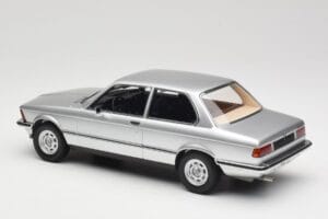 BMW 320 E21 Silber Minichamps 1:18 107024200 Resin – Bild 5 von 6