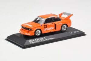 BMW 320i Group 5 #23 E. Cheever / G. Villeneuve 6 Hours of Mosport Class Winners 1977 Damaged Spoiler Minichamps 1:43 4007723 – Bild 2 von 5