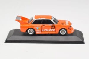 BMW 320i Group 5 #23 E. Cheever / G. Villeneuve 6 Hours of Mosport Class Winners 1977 Damaged Spoiler Minichamps 1:43 4007723 – Bild 3 von 5